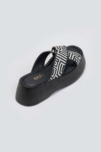Σανδάλια flatforms crossover με print Estil - Μαύρο - thefashionproject.gr - Estil
