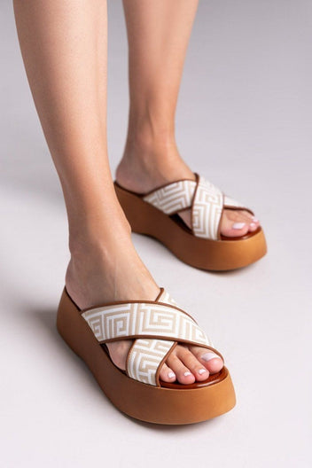 Σανδάλια flatforms crossover με print Estil - Ταμπά - thefashionproject.gr - Estil