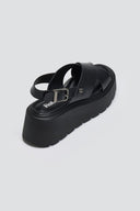 Σανδάλια flatforms crossover Refresh 172577 - Μαύρο - thefashionproject.gr - Refresh