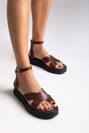 Σανδάλια flatforms crossover Tfp - Καφέ - thefashionproject.gr - TFP
