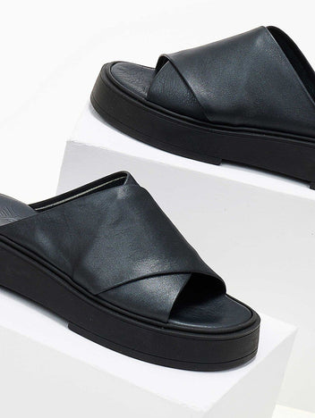 Σανδάλια flatforms δερμάτινα crossover Iris Sandals - Μαύρο - thefashionproject.gr - IRIS