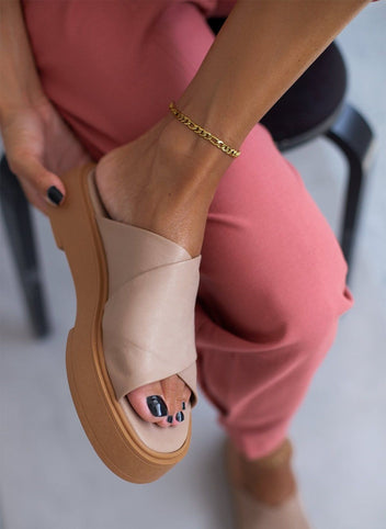 Σανδάλια flatforms δερμάτινα crossover Iris Sandals - Μπεζ - thefashionproject.gr - IRIS
