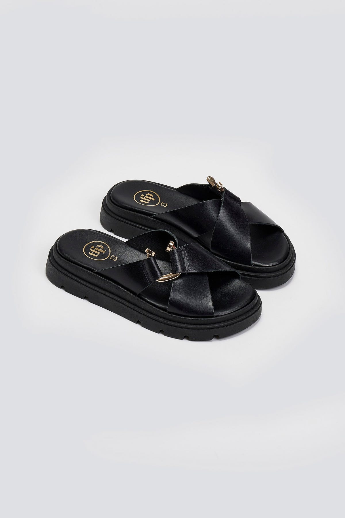 Σανδάλια flatforms δερμάτινα crossover Tfp