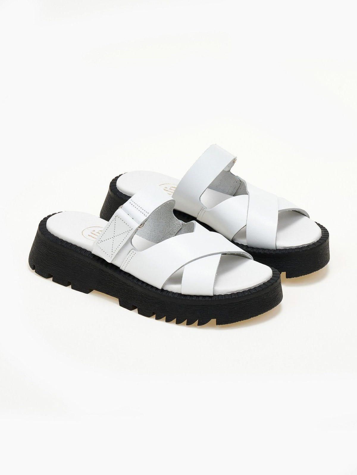 Σανδάλια flatforms δερμάτινα crossover TFP - Λευκό - thefashionproject.gr - TFP