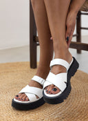 Σανδάλια flatforms δερμάτινα crossover TFP - Λευκό - thefashionproject.gr - TFP