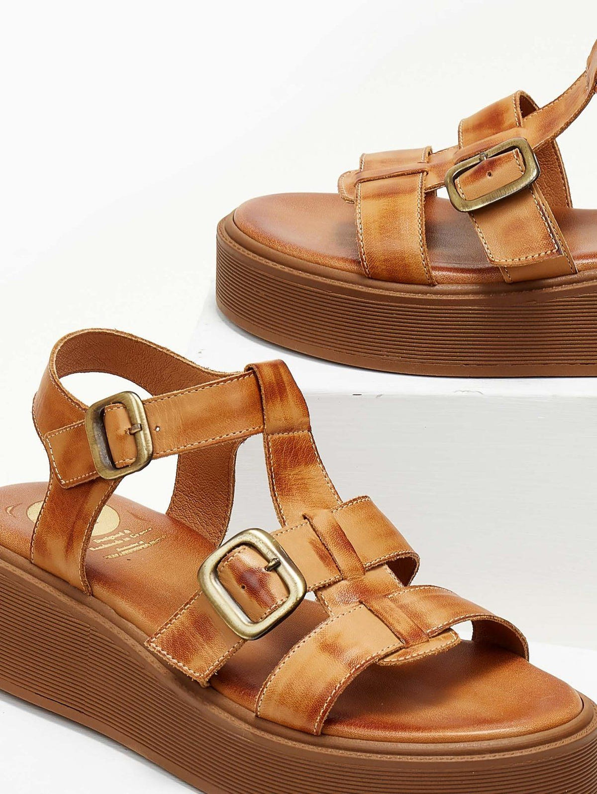Σανδάλια flatforms δερμάτινα gladiator TFP - Ταμπά - thefashionproject.gr - TFP