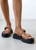 Σανδάλια flatforms δερμάτινα με διπλή φάσα TFP - Mocha - thefashionproject.gr - TFP