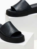 Σανδάλια flatforms δερμάτινα με φαρδιά φάσα Iris Sandals - Μαύρο - thefashionproject.gr - IRIS