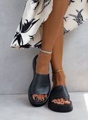 Σανδάλια flatforms δερμάτινα με φαρδιά φάσα Iris Sandals - Μαύρο - thefashionproject.gr - IRIS