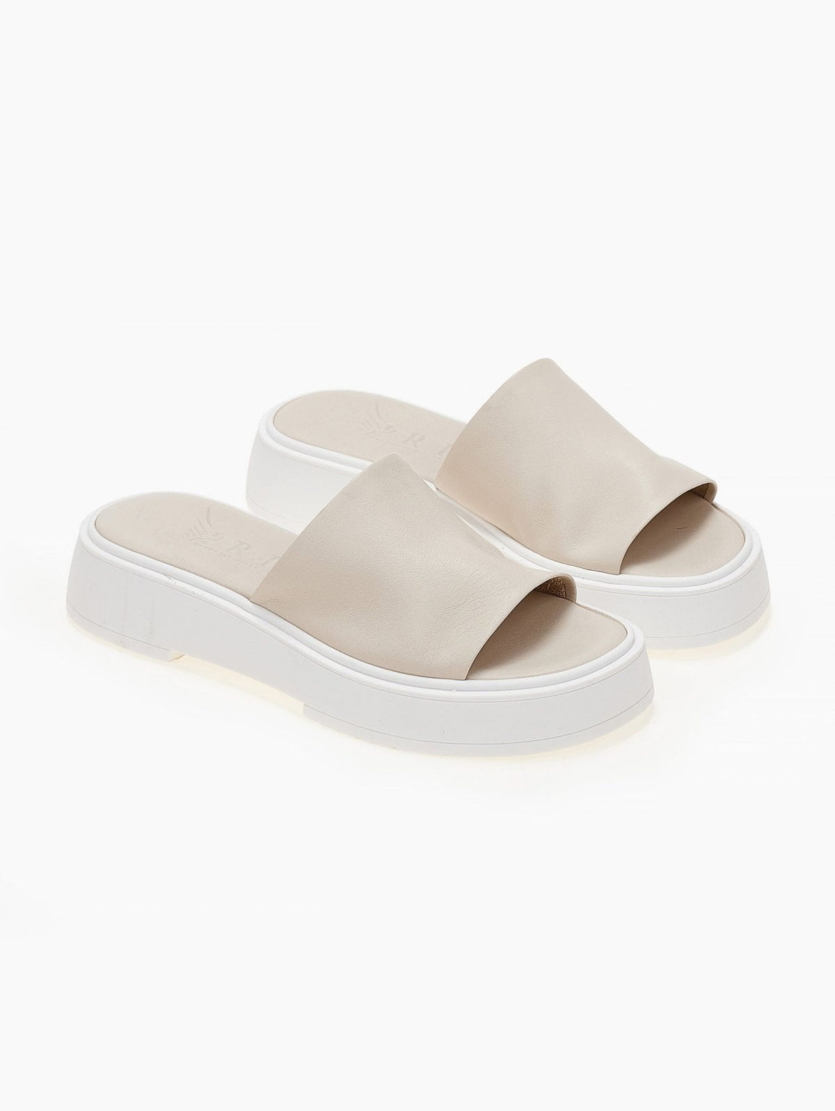 Σανδάλια flatforms δερμάτινα με φαρδιά φάσα Iris Sandals - Ζαχαρί - thefashionproject.gr - IRIS