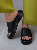 Σανδάλια flatforms δερμάτινα με φαρδιά φάσα tfp - Μαύρο - thefashionproject.gr - TFP
