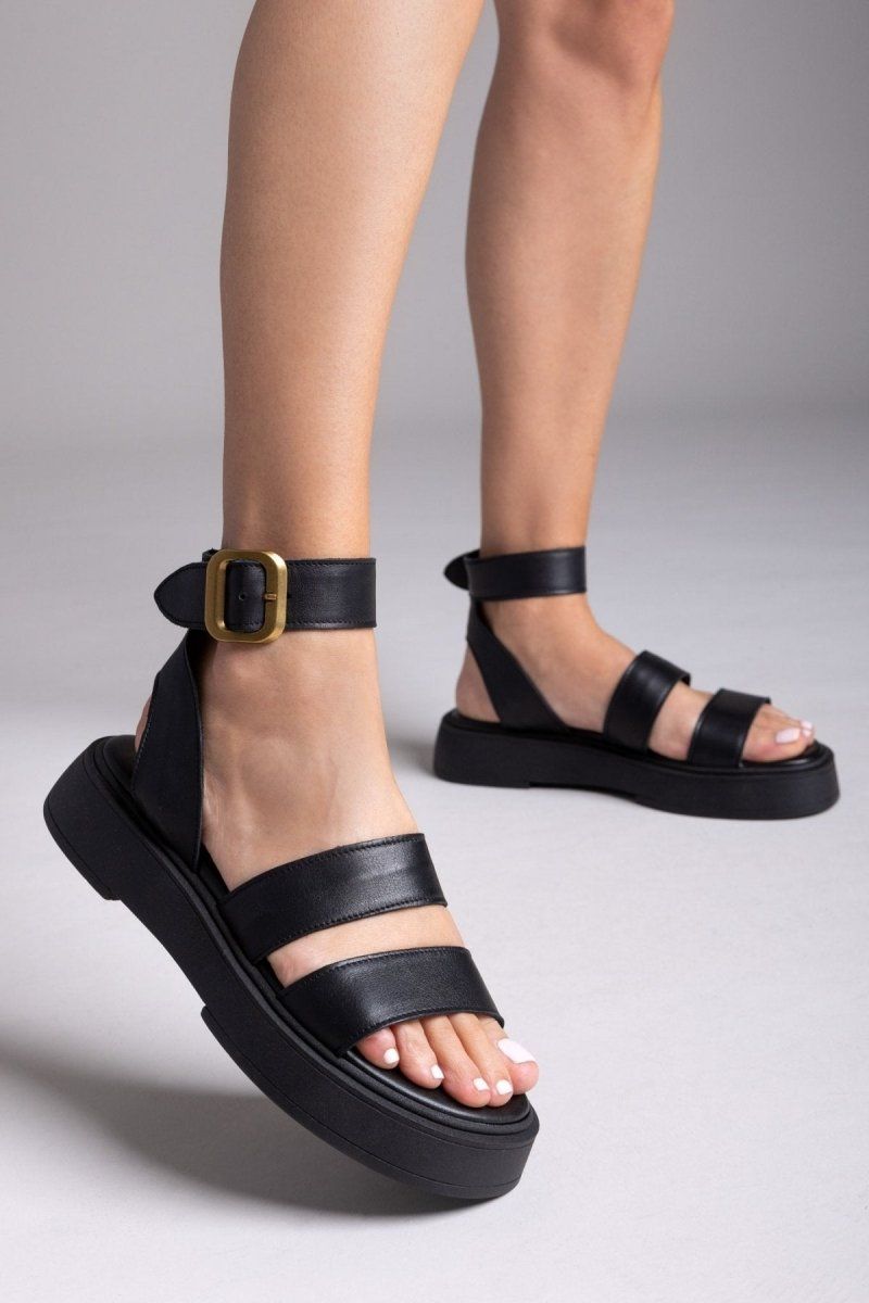 Σανδάλια flatforms δερμάτινα με φάσες TFP - Μαύρο - thefashionproject.gr - TFP