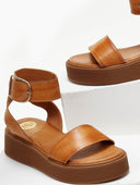 Σανδάλια flatforms δερμάτινα με μπαρέτα TFP - Ταμπά - thefashionproject.gr - TFP