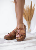 Σανδάλια flatforms δερμάτινα με περαστές φάσες Estil - Ταμπά - thefashionproject.gr - Estil