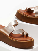 Σανδάλια flatforms δερμάτινα με περαστή φάσα Estil - Χαλκός - thefashionproject.gr - Estil