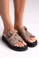 Σανδάλια flatforms δερμάτινα με περαστή φάσα Tfp - Τάουπε - thefashionproject.gr - TFP