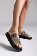 Σανδάλια flatforms δερμάτινα με περαστή φάσα Tfp - Χακί - thefashionproject.gr - TFP