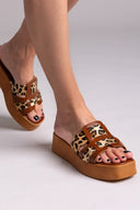 Σανδάλια flatforms δερμάτινα με ponyskin Estil - Ταμπά - thefashionproject.gr - Estil