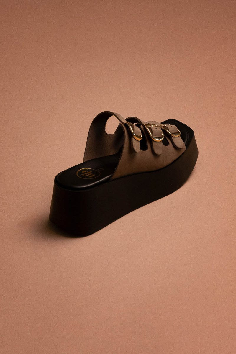 Σανδάλια flatforms δερμάτινα με τοκάδες Tfp - Πούρο - thefashionproject.gr - TFP