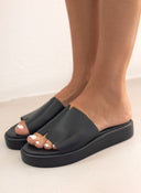 Σανδάλια flatforms δερμάτινα TFP - Μαύρο - thefashionproject.gr - TFP