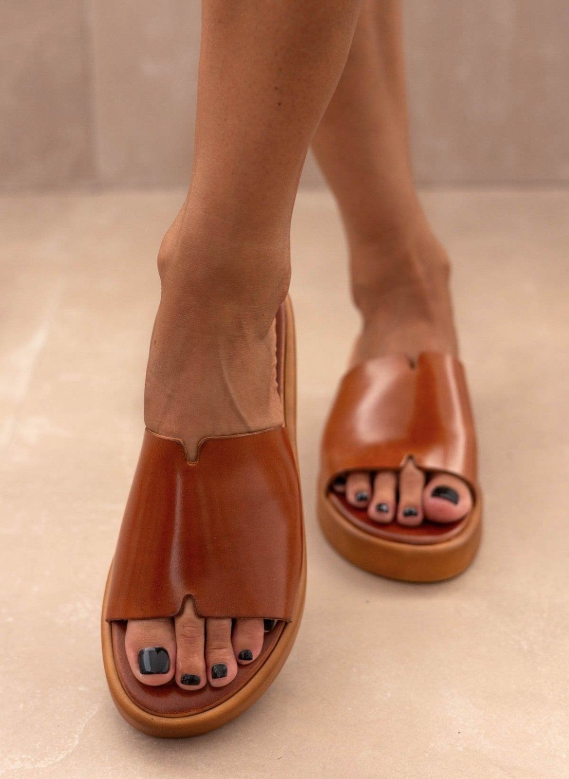 Σανδάλια flatforms δερμάτινα TFP - Ταμπά - thefashionproject.gr - TFP