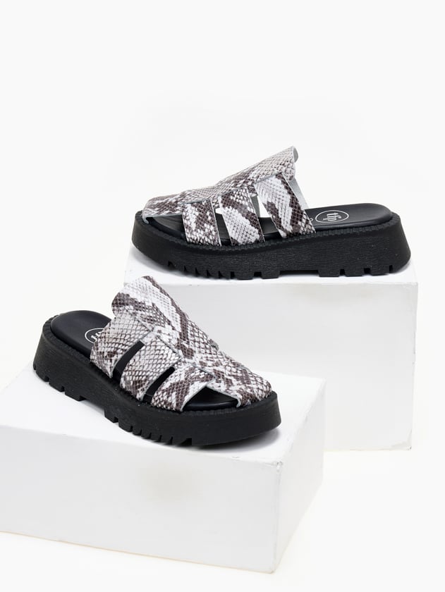 Σανδάλια flatforms fisherman με print TFP - Λευκό/Μαύρο - thefashionproject.gr - TFP