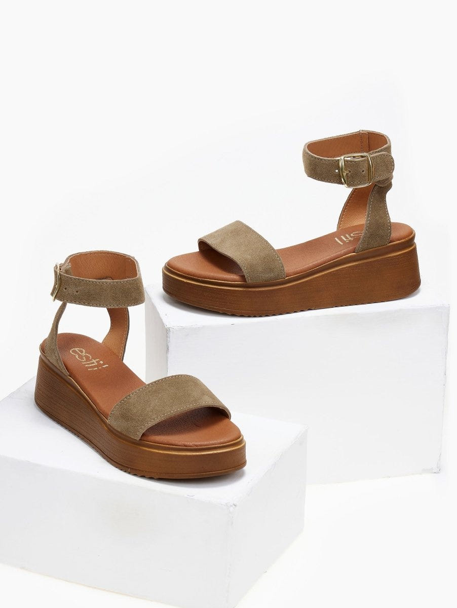 Σανδάλια flatforms καστόρινα Estil - Λαδί - thefashionproject.gr - Estil