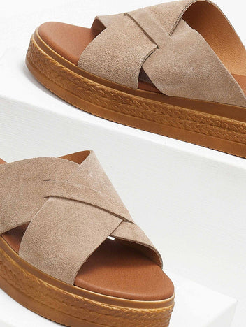Σανδάλια flatforms καστόρινα estil - Τάουπε - thefashionproject.gr - Estil