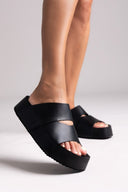 Σανδάλια flatforms με άνοιγμα Iris Sandals - Μαύρο - thefashionproject.gr - IRIS