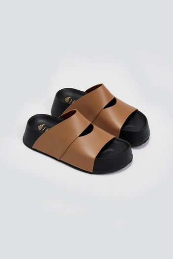 Σανδάλια flatforms με άνοιγμα Iris Sandals - Τάουπε - thefashionproject.gr - IRIS