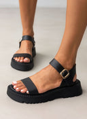 Σανδάλια flatforms με μπαρέτα Estil - Μαύρο - thefashionproject.gr - Estil