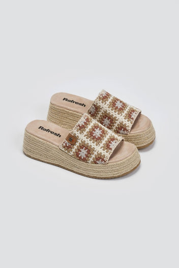 Σανδάλια flatforms με πλεκτό σχέδιο Refresh 172842 - Μπεζ - thefashionproject.gr - Refresh