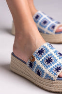 Σανδάλια flatforms με πλεκτό σχέδιο Refresh 172842 - Μπλε jean - thefashionproject.gr - Refresh