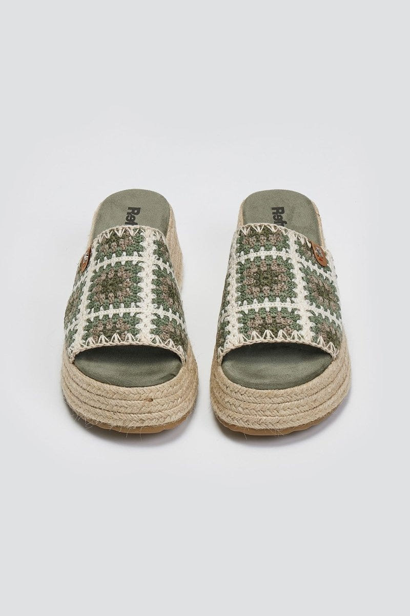 Σανδάλια flatforms με πλεκτό σχέδιο Refresh 172842 - Χακί - thefashionproject.gr - Refresh