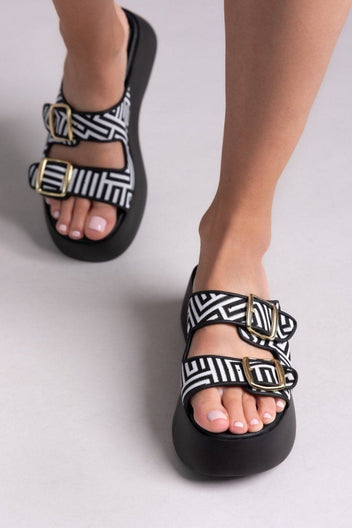 Σανδάλια flatforms με print Estil - Μαύρο - thefashionproject.gr - Estil