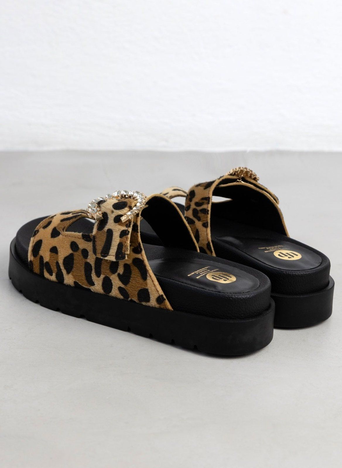 Σανδάλια flatforms με print και τοκά με στρας TFP - Leopard - thefashionproject.gr - TFP