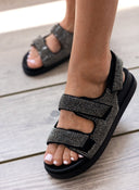 Σανδάλια flatforms με στρας ONLY 15319594 - Μαύρο - thefashionproject.gr - ONLY