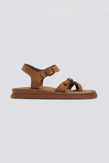 Σανδάλια flatforms nubuck δερμάτινα με μπαρέτα Estil - Κάμελ - thefashionproject.gr - Estil