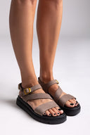 Σανδάλια flatforms nubuck με μπαρέτα Tfp - Τάουπε - thefashionproject.gr - TFP