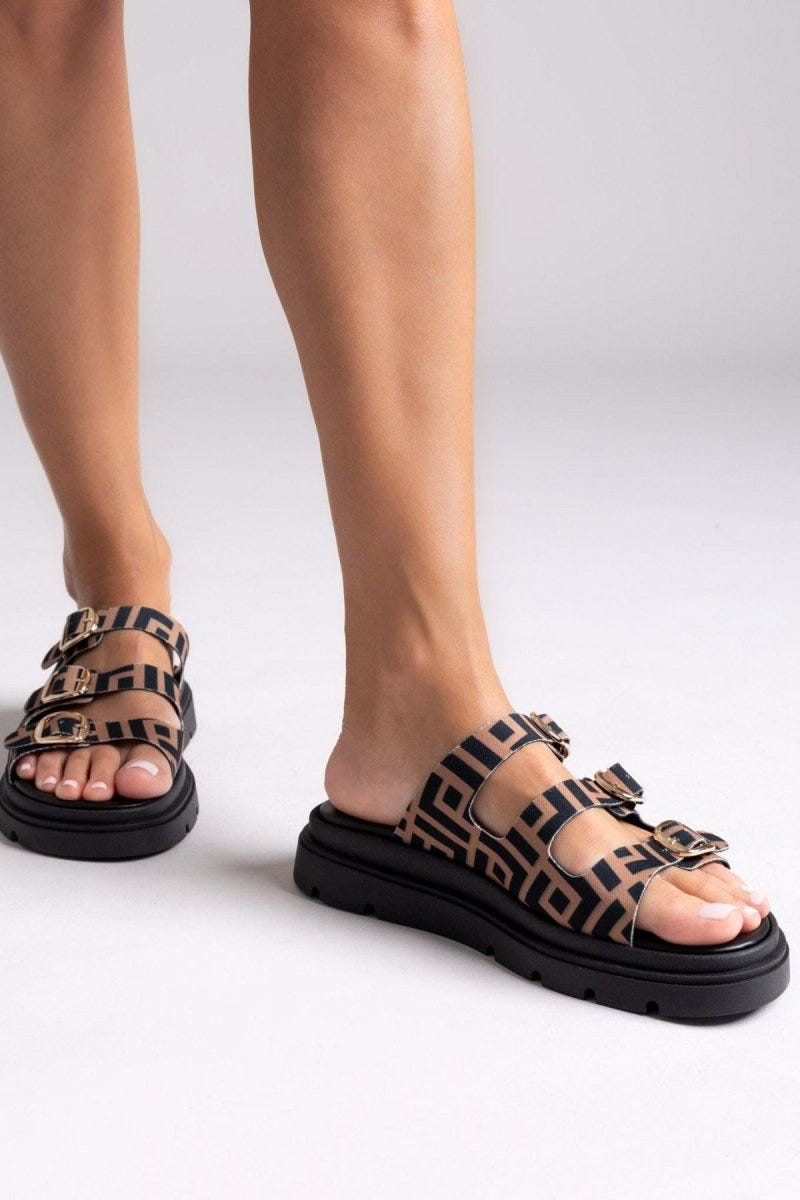 Σανδάλια flatforms υφασμάτινα με τρεις φάσες Tfp - Καφέ - thefashionproject.gr - TFP
