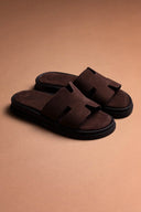 Σανδάλια καστόρινα με ανοίγματα - Καφέ - thefashionproject.gr - Estil