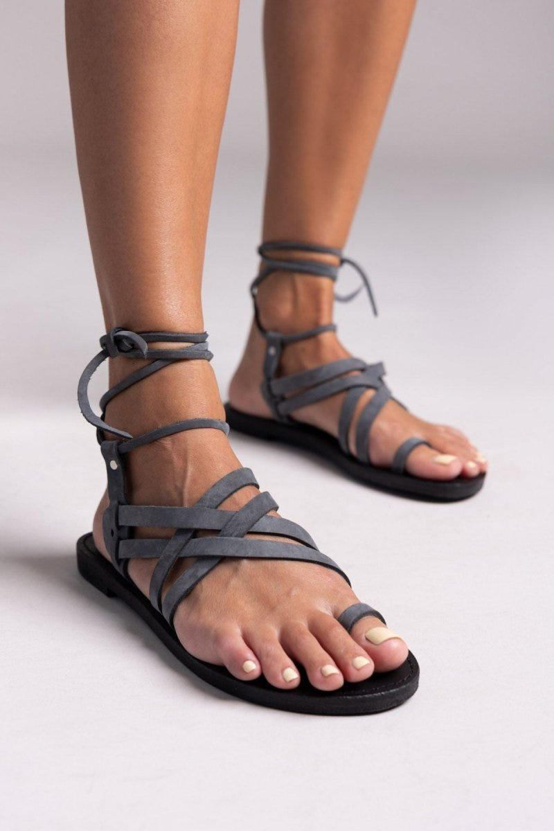 Σανδάλια καστόρινα με lace - up δέσιμο Tfp - Ανθρακί - thefashionproject.gr - TFP