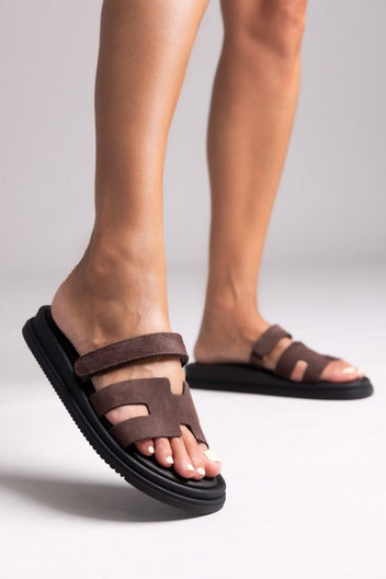 Σανδάλια καστόρινα με velcro Estil - Καφέ - thefashionproject.gr - Estil