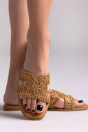 Σανδάλια με ανάγλυφο σχέδιο ERYNN - Κάμελ - thefashionproject.gr - ERYNN
