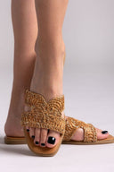 Σανδάλια με ανάγλυφο σχέδιο ERYNN - Κάμελ - thefashionproject.gr - ERYNN