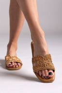 Σανδάλια με ανάγλυφο σχέδιο ERYNN - Κάμελ - thefashionproject.gr - ERYNN