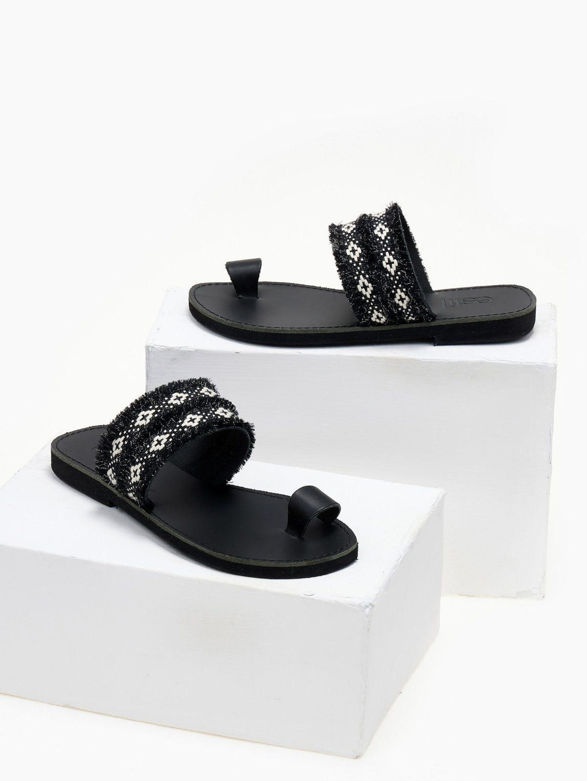 Σανδάλια με boho φάσα Estil - Μαύρο - thefashionproject.gr - Estil