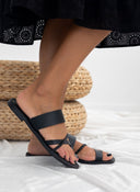 Σανδάλια με crossover λουράκι με στρας Estil