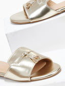 Σανδάλια με μεταλλικά charms ERYNN - Χρυσό - thefashionproject.gr - ERYNN