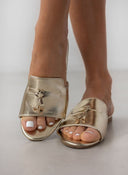 Σανδάλια με μεταλλικά charms ERYNN - Χρυσό - thefashionproject.gr - ERYNN